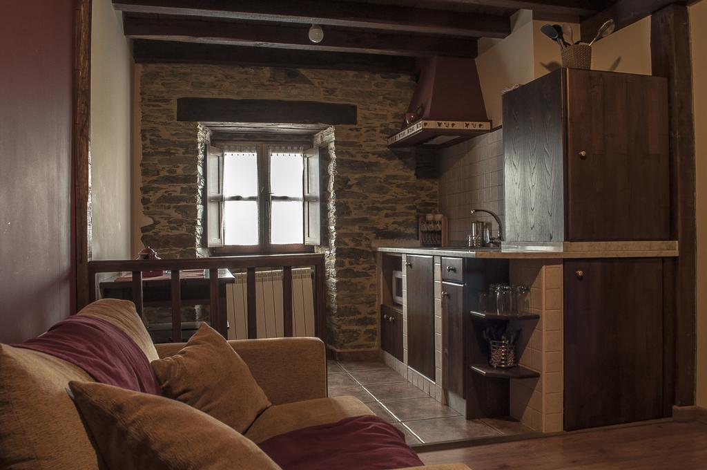 Apartamentos A Retoral Coana Bilik gambar