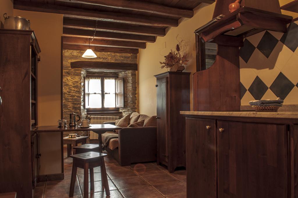 Apartamentos A Retoral Coana Bilik gambar