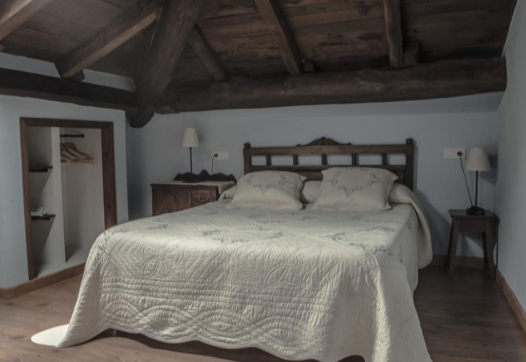 Apartamentos A Retoral Coana Bilik gambar